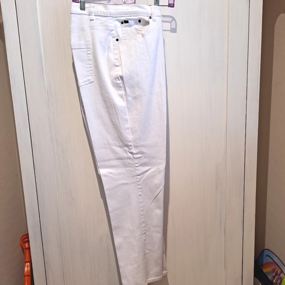 DG2 NWOT WHITE JEANS 16 W - Picture 9 of 12